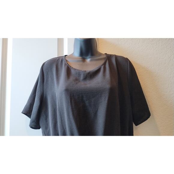 Short Sleeves Tiered Open Back Jumpsuit shorts Black romper size Large - Picture 2 of 14